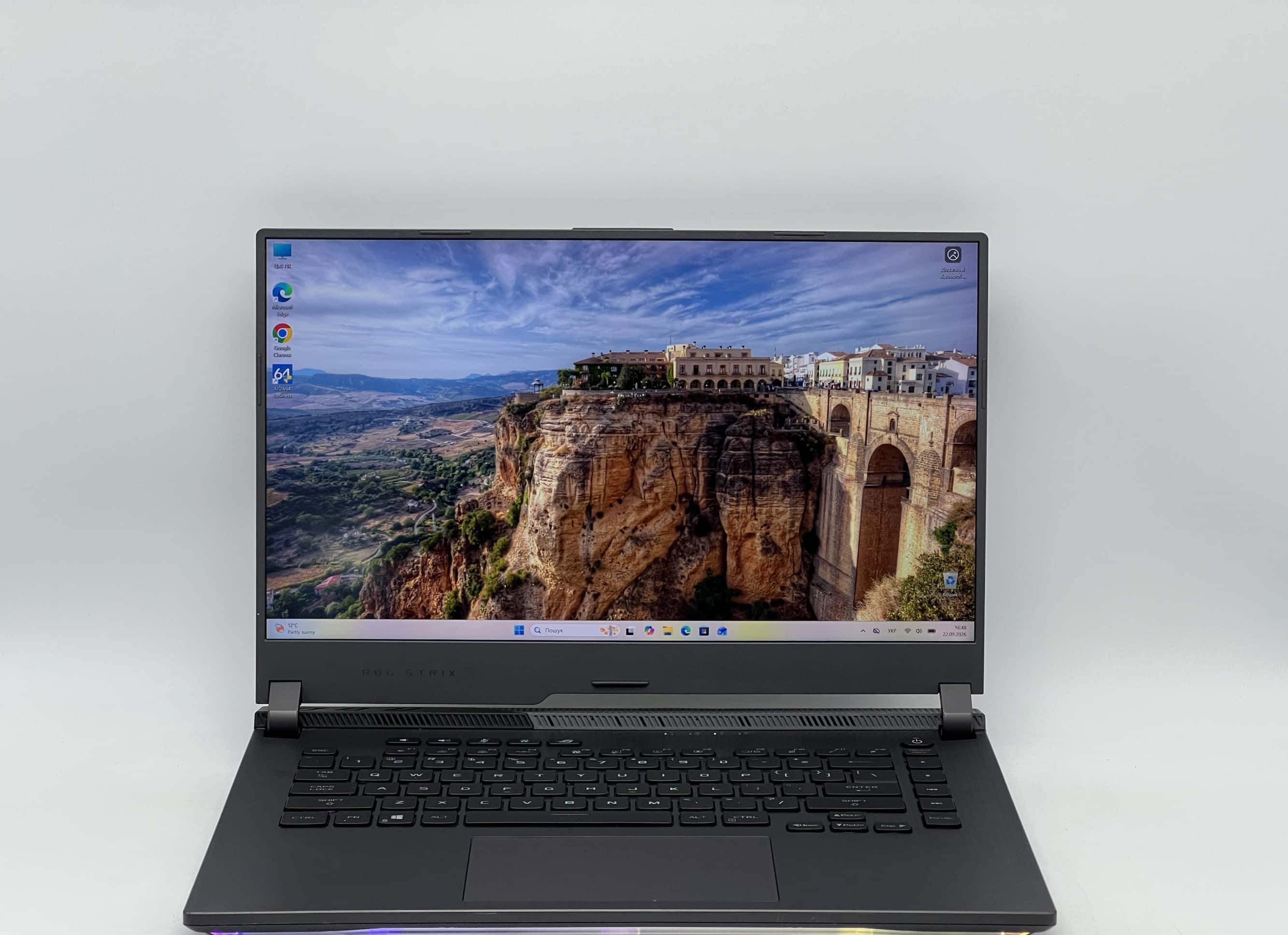 Asus ROG Strix G15 G513QR-MB98Q QHD Ryzen 7 5800H 16/960 RTX 3070 8GB
