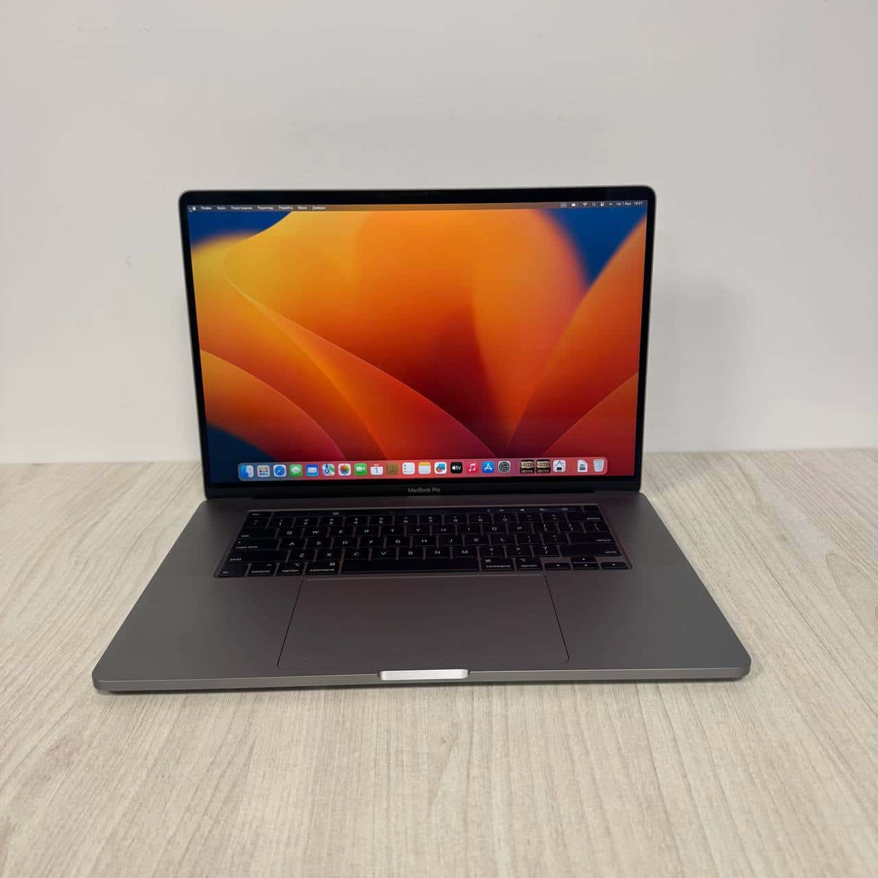 MacBook Pro 16 A2141 2019 221 цикл Intel Core i7 RADEON PRO 5300M