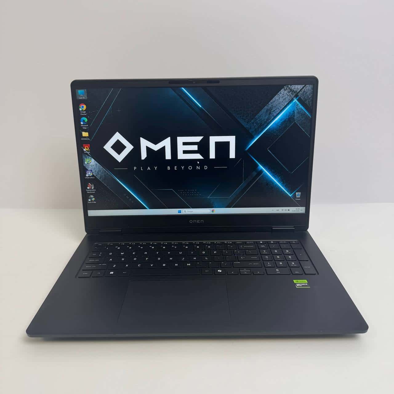 HP Omen 17-db1006nr 17.3" QHD 240Hz Ryzen AI 9 365 32/1.024TB RTX 5070 8GB