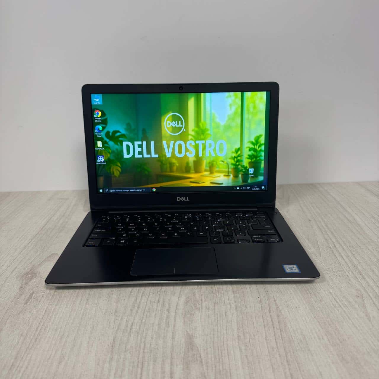 Dell Vostro 5370 13.3" FHD i5-8250U 8/256