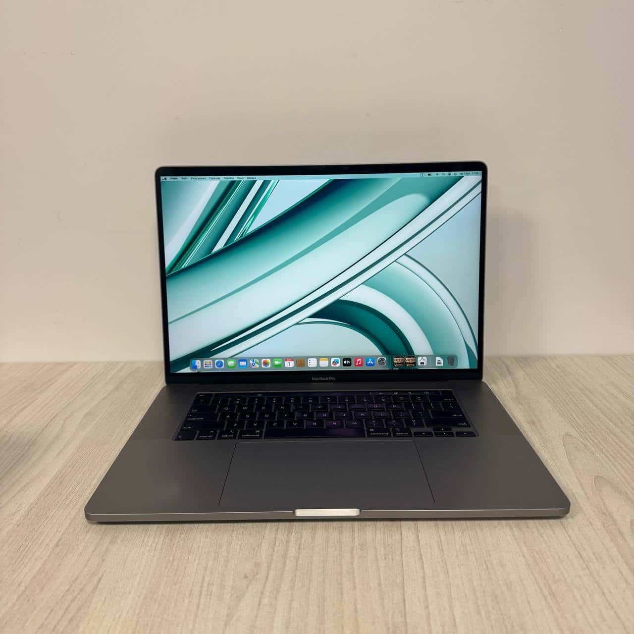 MacBook Pro 16 A2141 2019 257 циклів 16.0" 3K Core i7 2,6GHz 16/500