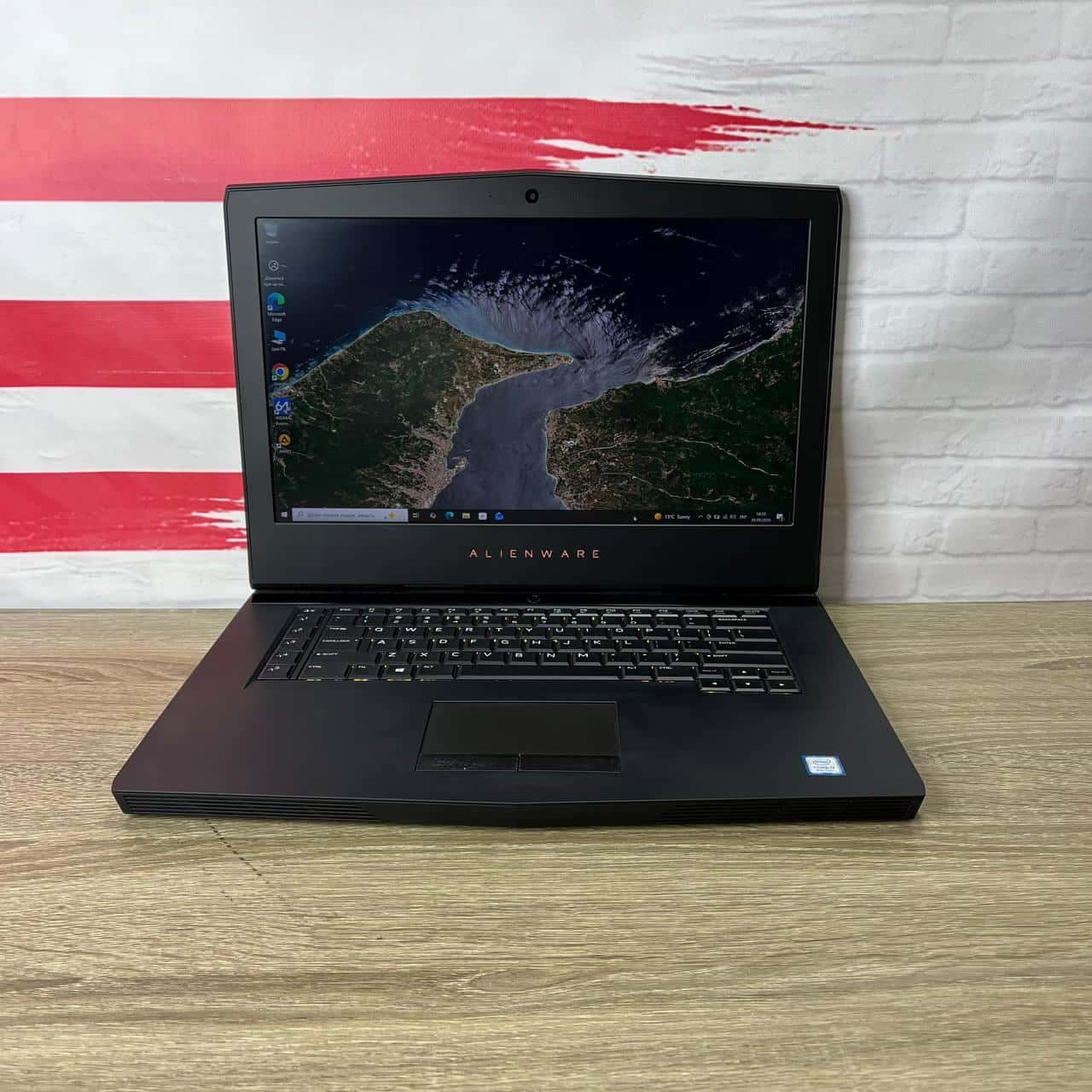 Alienware 15 R4 P69F002 15.6" 4K Core i7‑8750H CPU 16/1TB