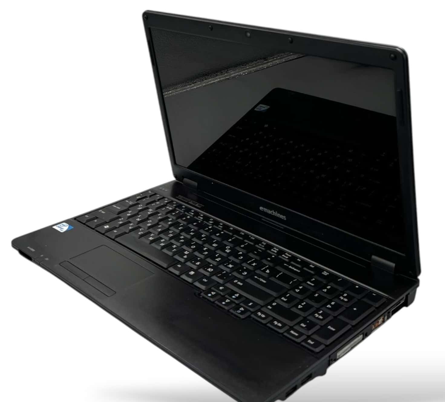 Emachines E528 Series 15.6" Celeron T3500 4/320