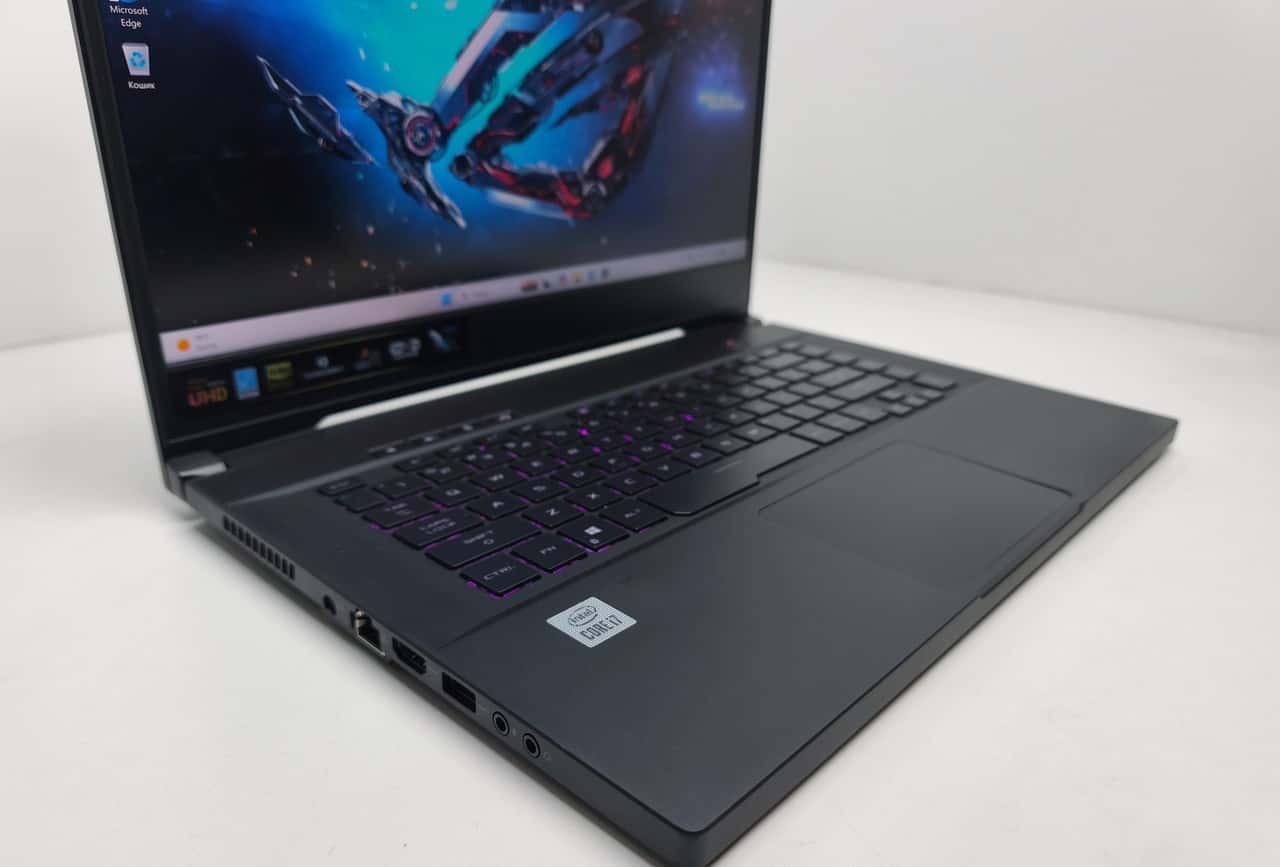 Asus Rog Zephyrus M15 15.6 4K Corei7-10750H 16/1TB RTX 2060 6GB