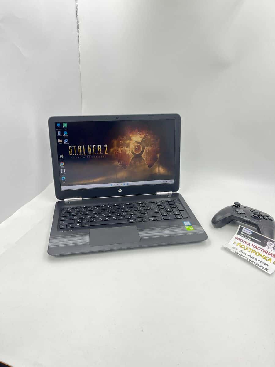 HP 15.6" FHD Core i5-7200U 8/1TB