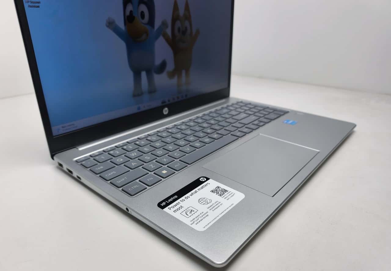 HP 15 15.6" FHD Core i3-N305 8/256