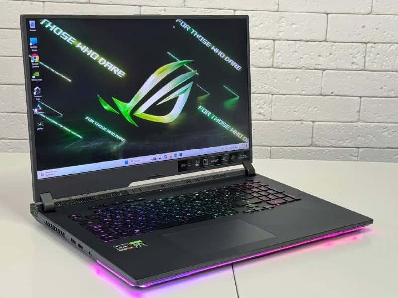 ASUS ROG Strix G17 17.3" QHD 240Hz Ryzen 9 7940HX 32/1TB RTX 4070 8GB