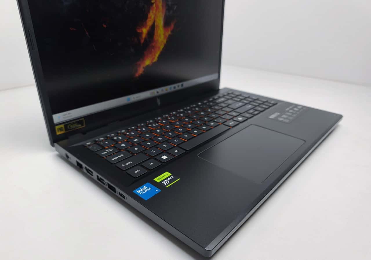 Acer Nitro V15 15.6" Core 5 210H 16/512 RTX 4050 6GB