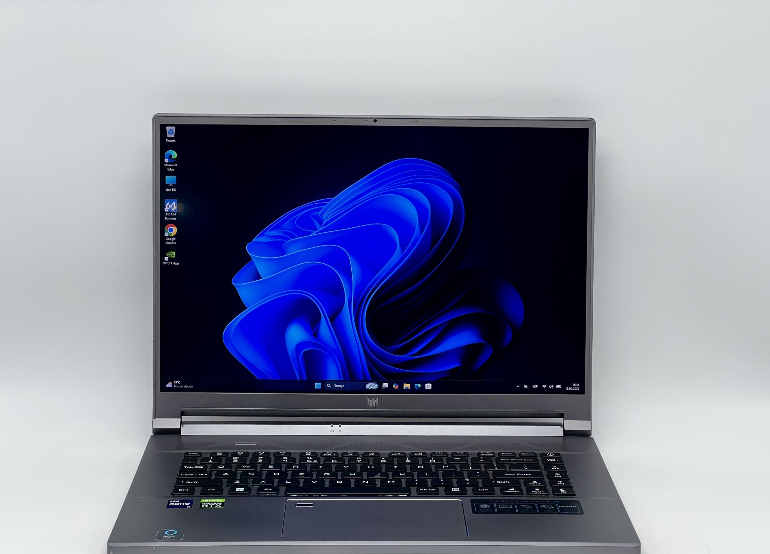 Acer Predator Triton 500 SE PT516-52s-99EL 15" i9-12900H 32/960 RTX 3080 Ti 16GB