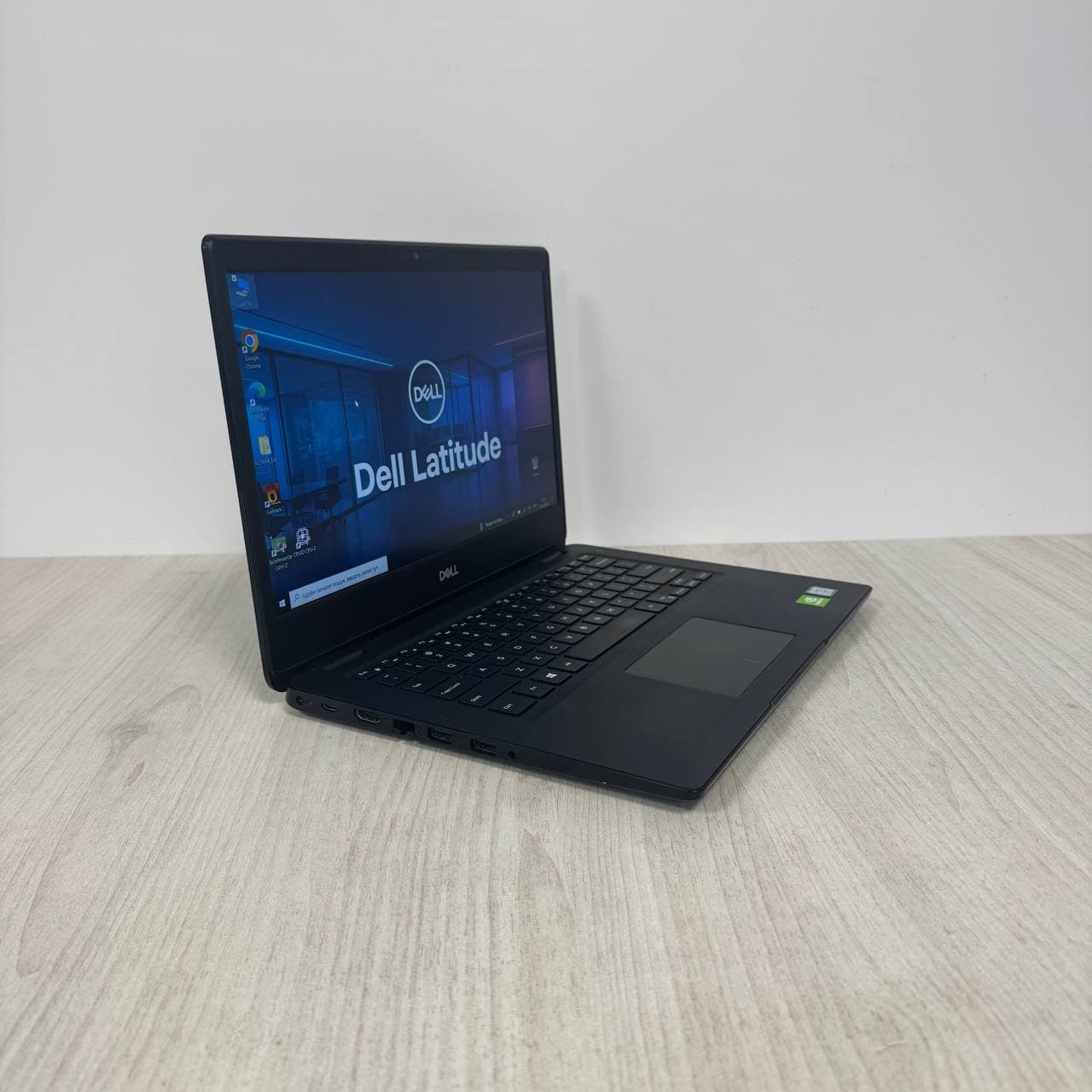 Dell Latitude 3400 Touch Intel Core i7-8565U MX130 - фото 3