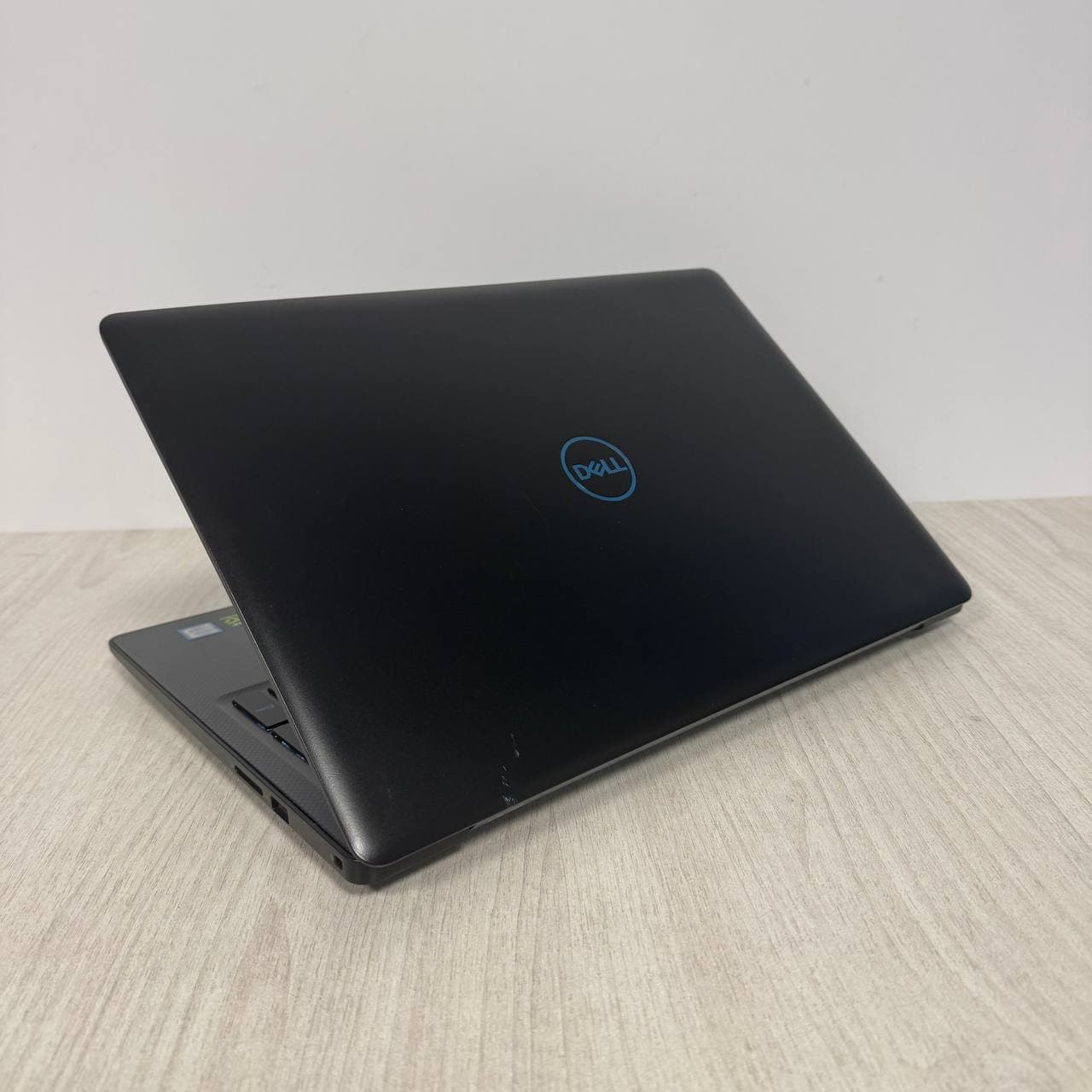 Dell Alienware m16 R1 AMD Ryzen 9 7845HX RTX 4080 - фото 4