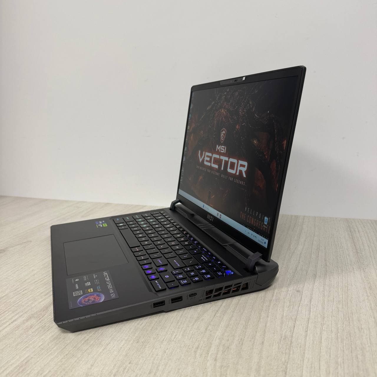 MSI Vector GP68HX 12VH OpenBox Intel Core i9-12900HX RTX 4080 - фото 4