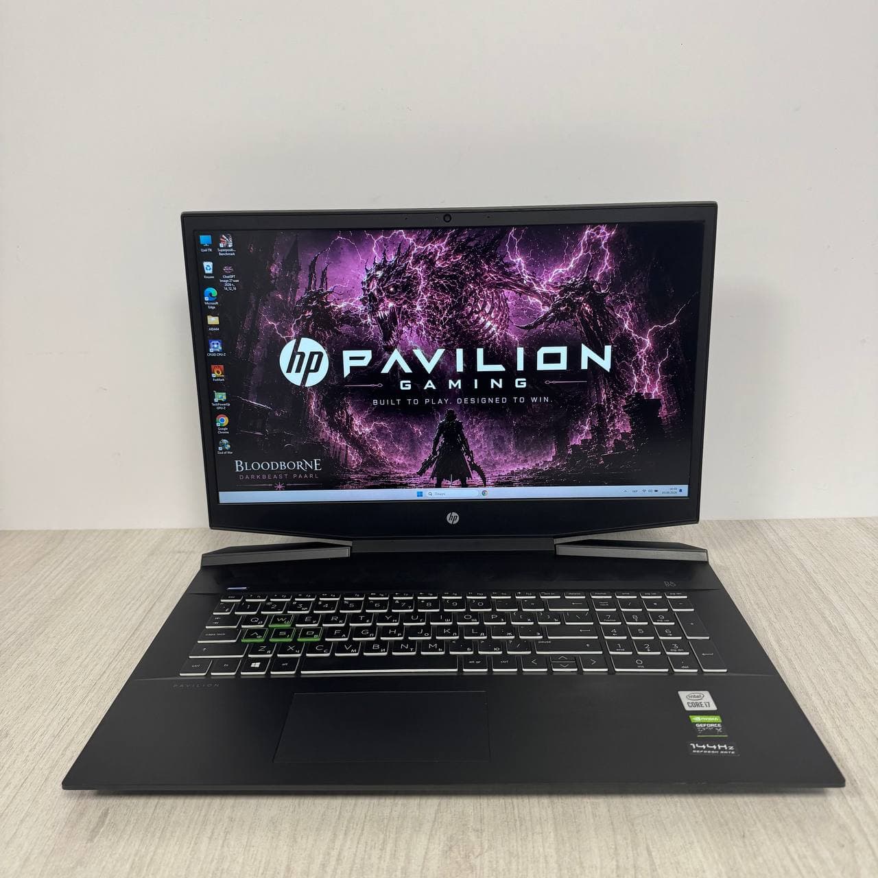 HP Pavilion Gaming 17-cd1104ur Intel Core i7-10750H RTX 2060 - фото 1