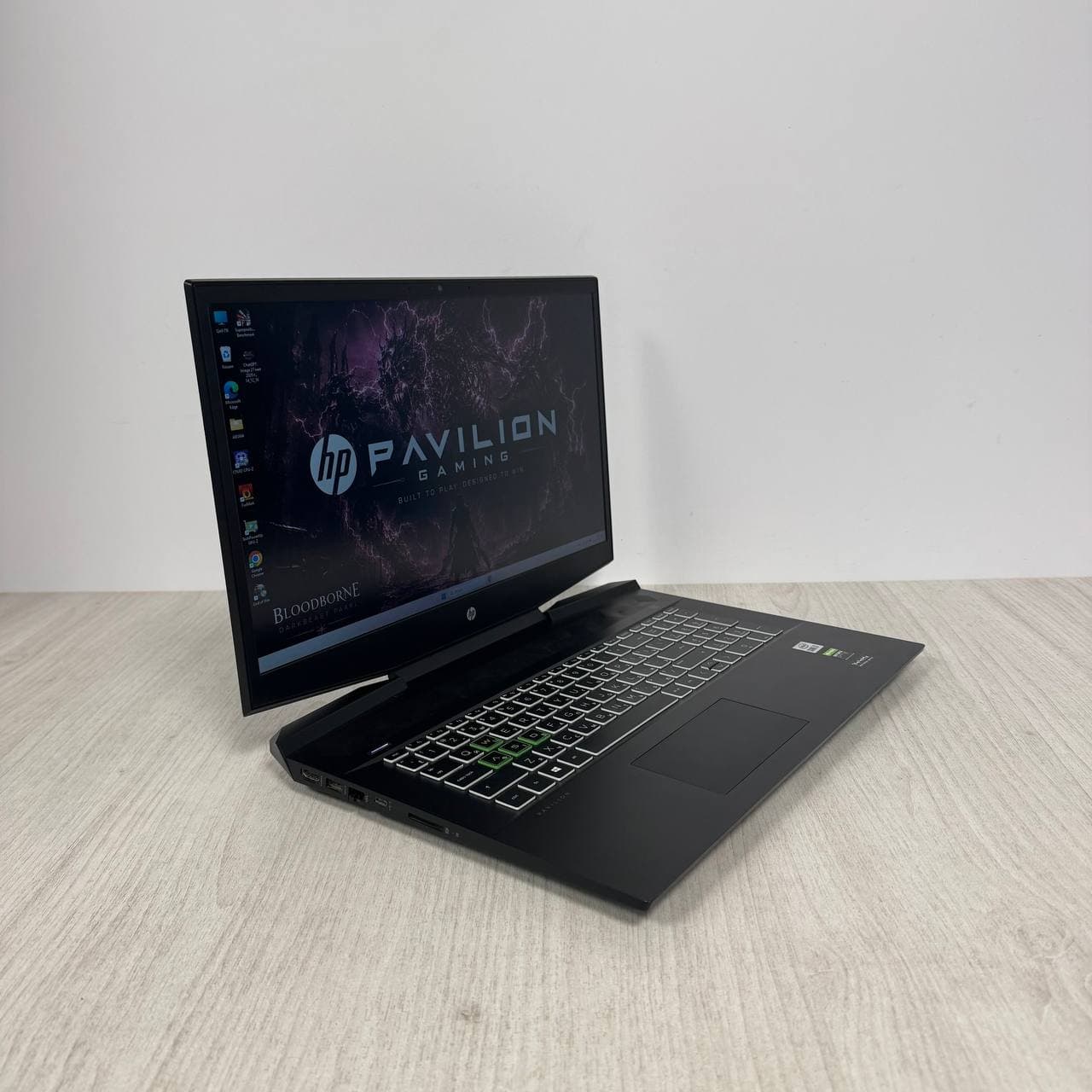 HP Pavilion Gaming 17-cd1104ur Intel Core i7-10750H RTX 2060 - фото 3