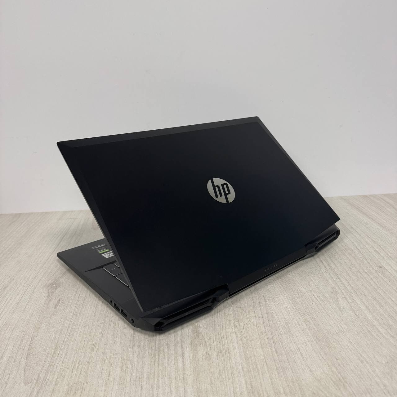 HP Pavilion Gaming 17-cd1104ur Intel Core i7-10750H RTX 2060 - фото 5