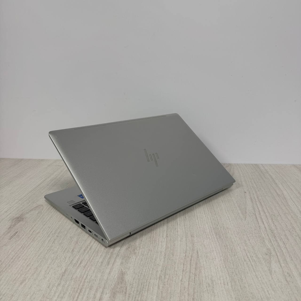 HP EliteBook 640 G10 Intel Core i7-1365U - фото 4