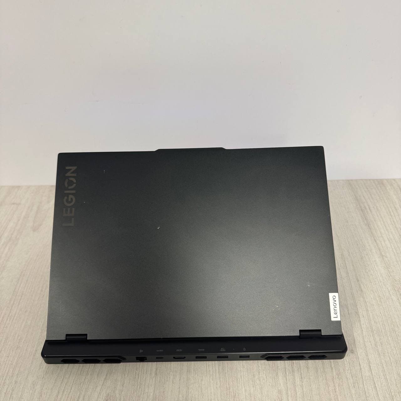 Lenovo Legion Pro 7 16IRX8H Intel Core i9-13900HX RTX 4080 - фото 6