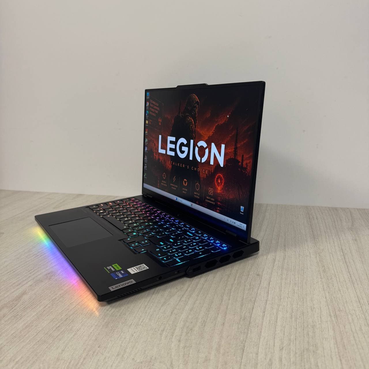 Lenovo Legion Pro 7 16IRX8H Intel Core i9-13900HX RTX 4080 - фото 4