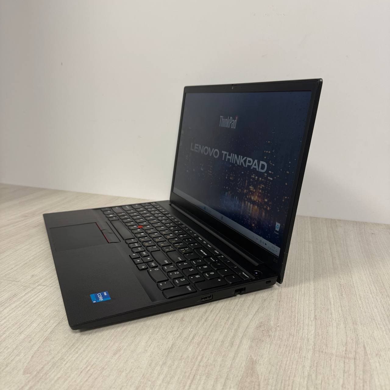 Lenovo ThinkPad E15 Gen 2 Intel Core i5-1135G7 - фото 4