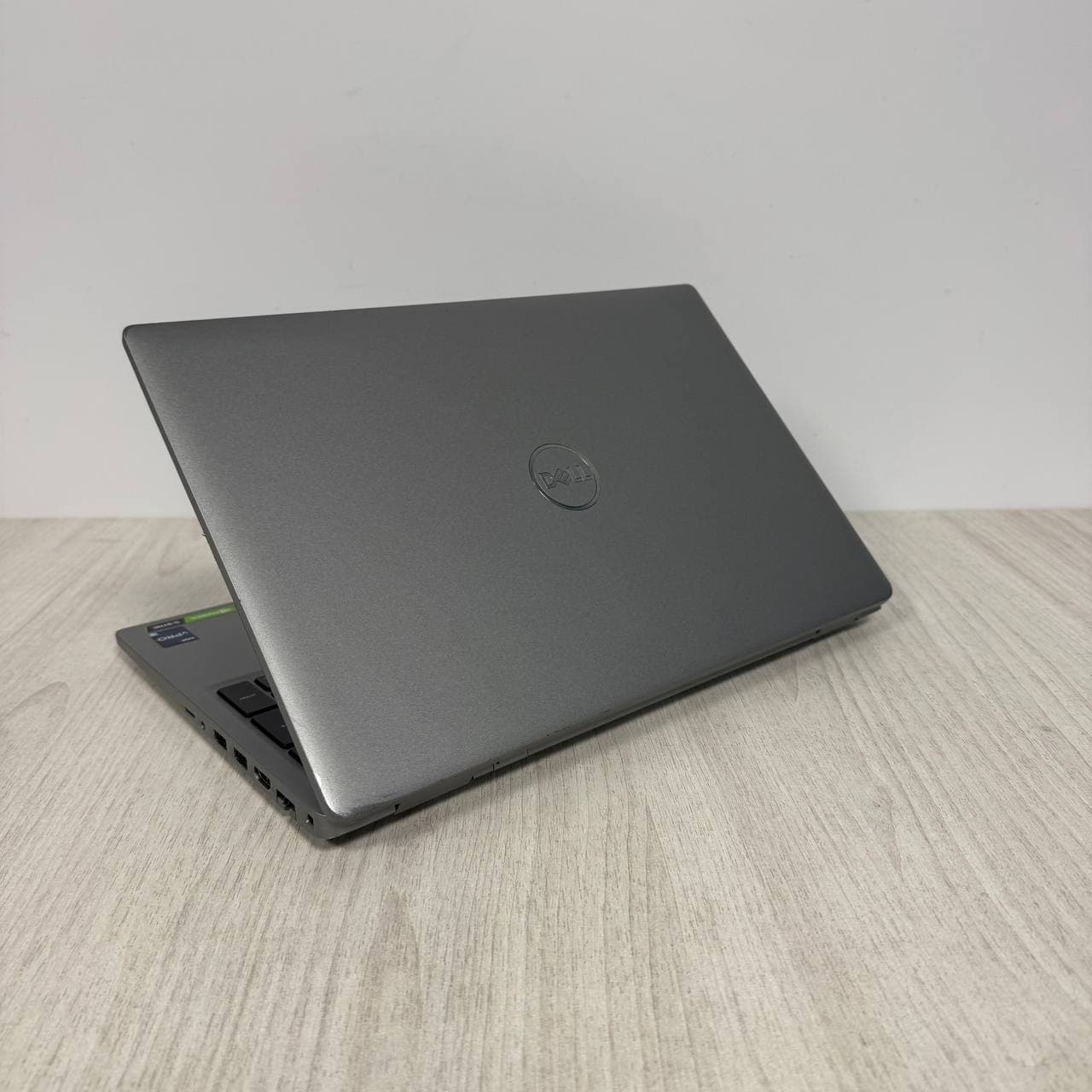 Dell Precision 3570 Intel Core i5-1245U T550 - фото 5