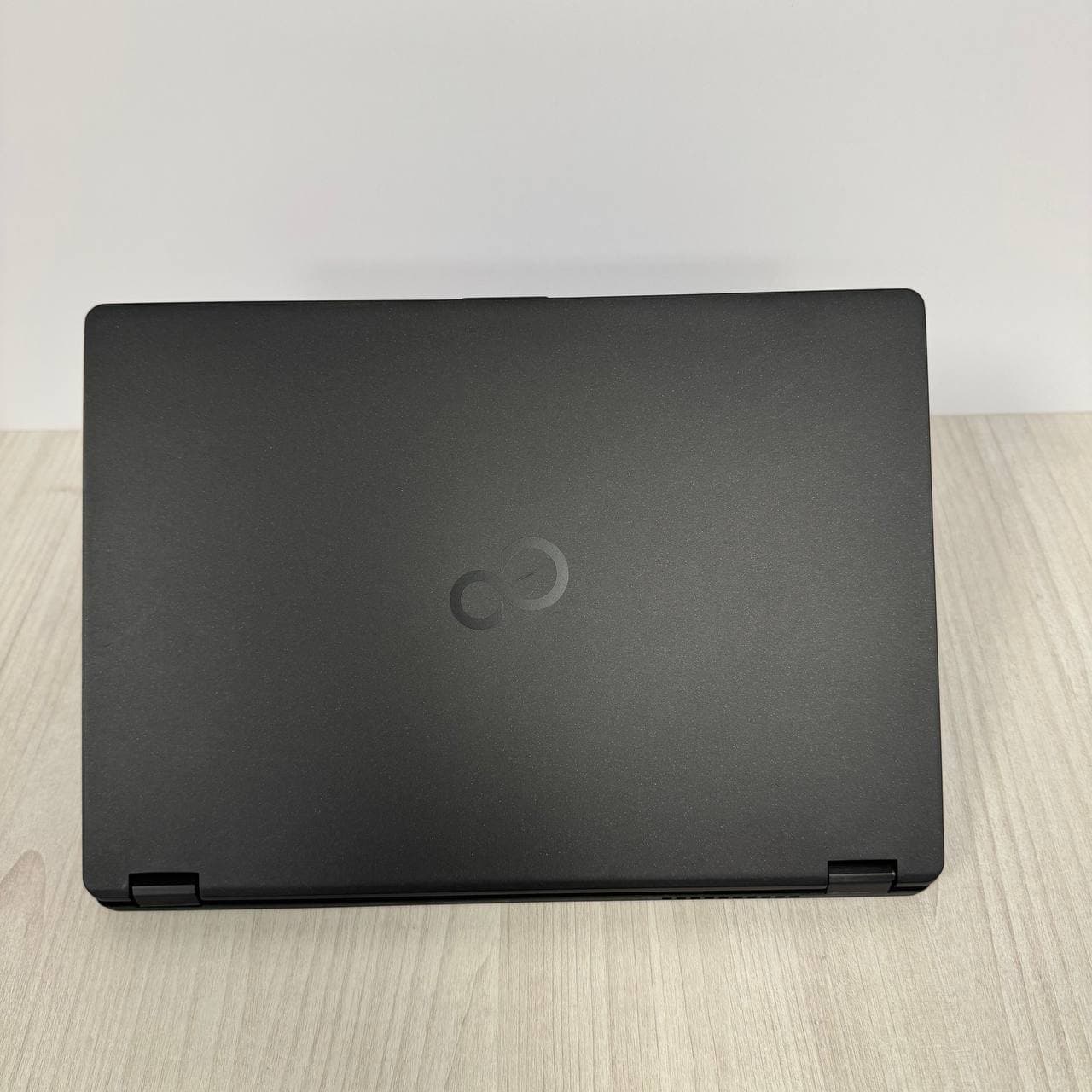 Fujitsu LifeBook U749 Intel Core i5-8365U - фото 7