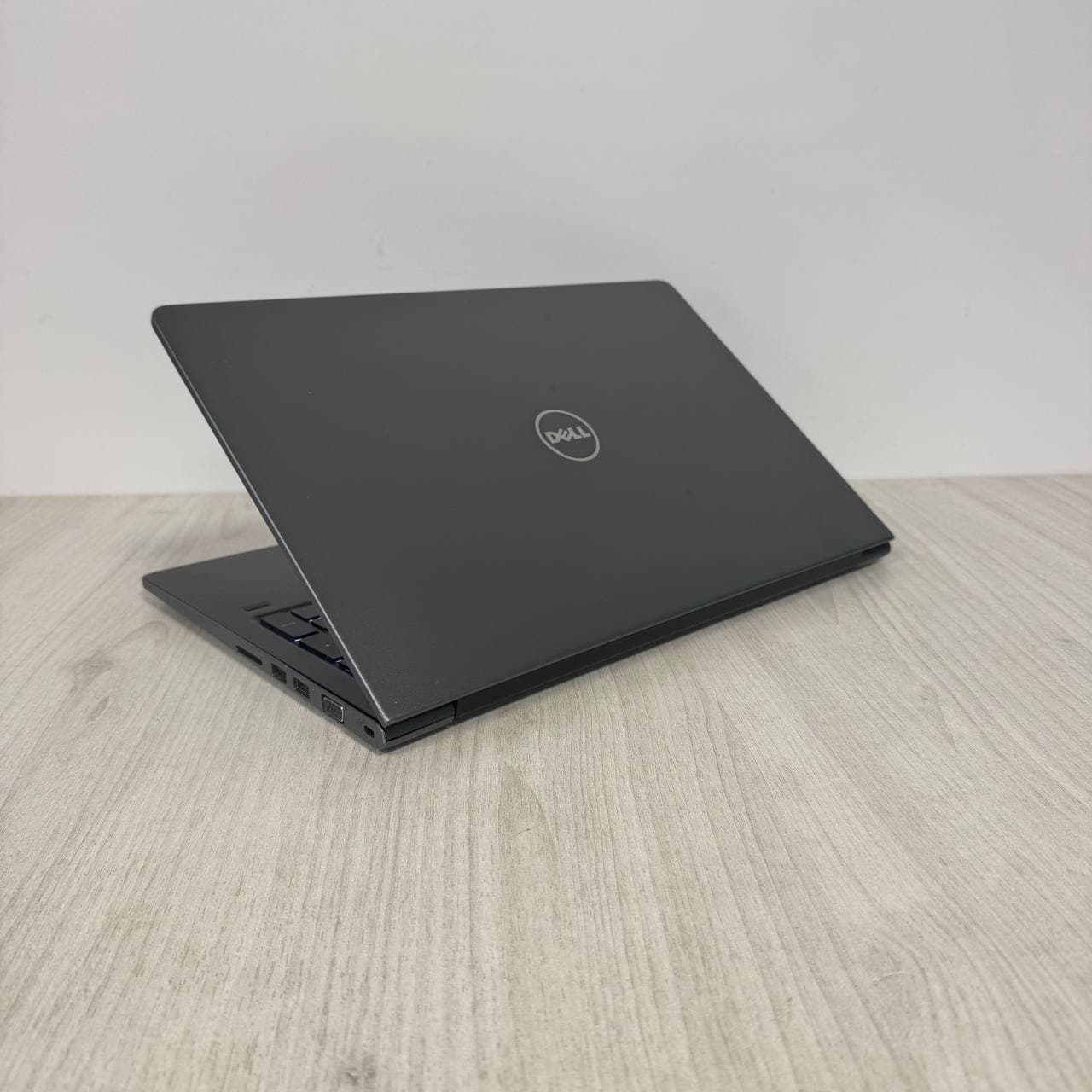 Dell Vostro 5568 180GB Intel Core i5-7200U - фото 5