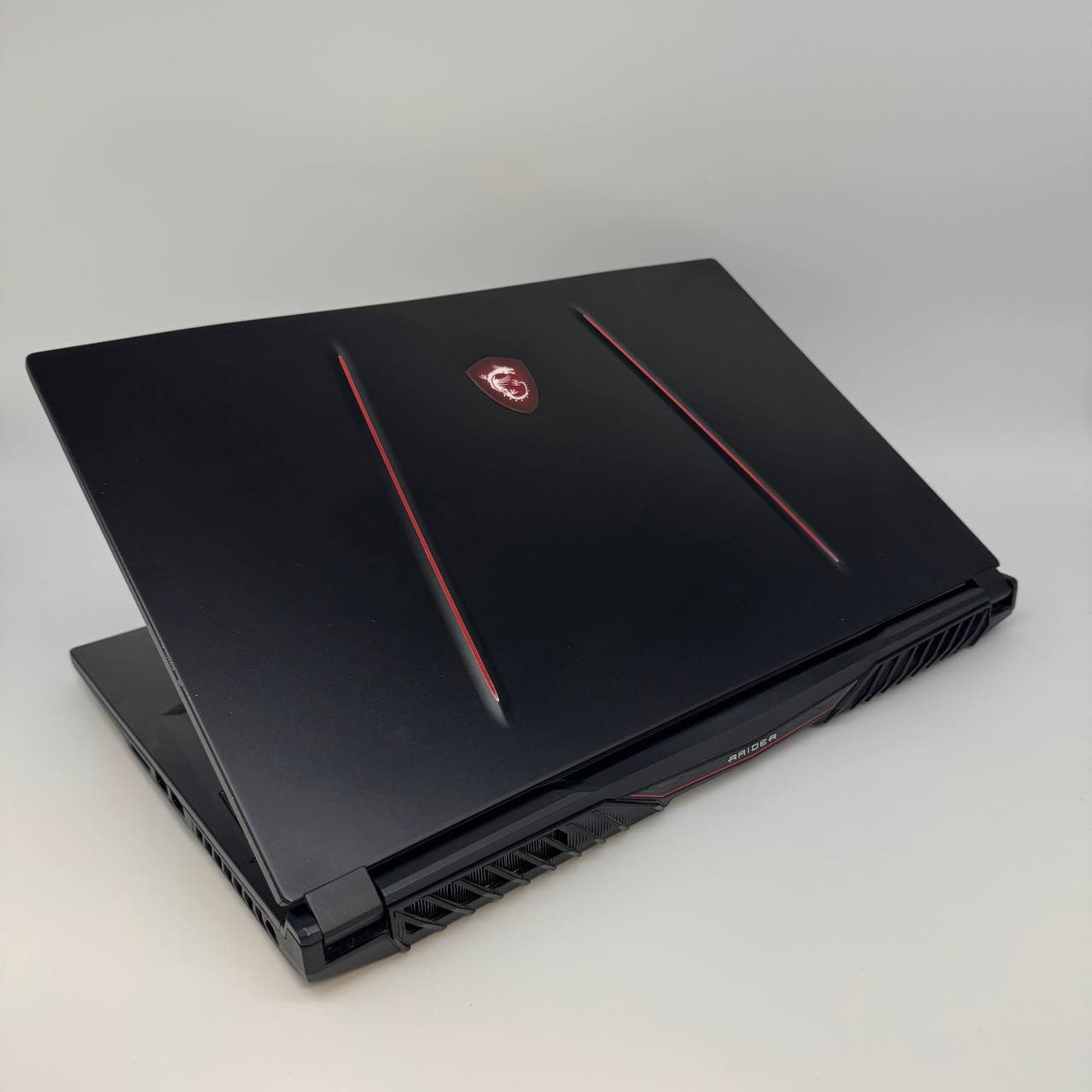 MSI Raider GE75 10SE - фото 4