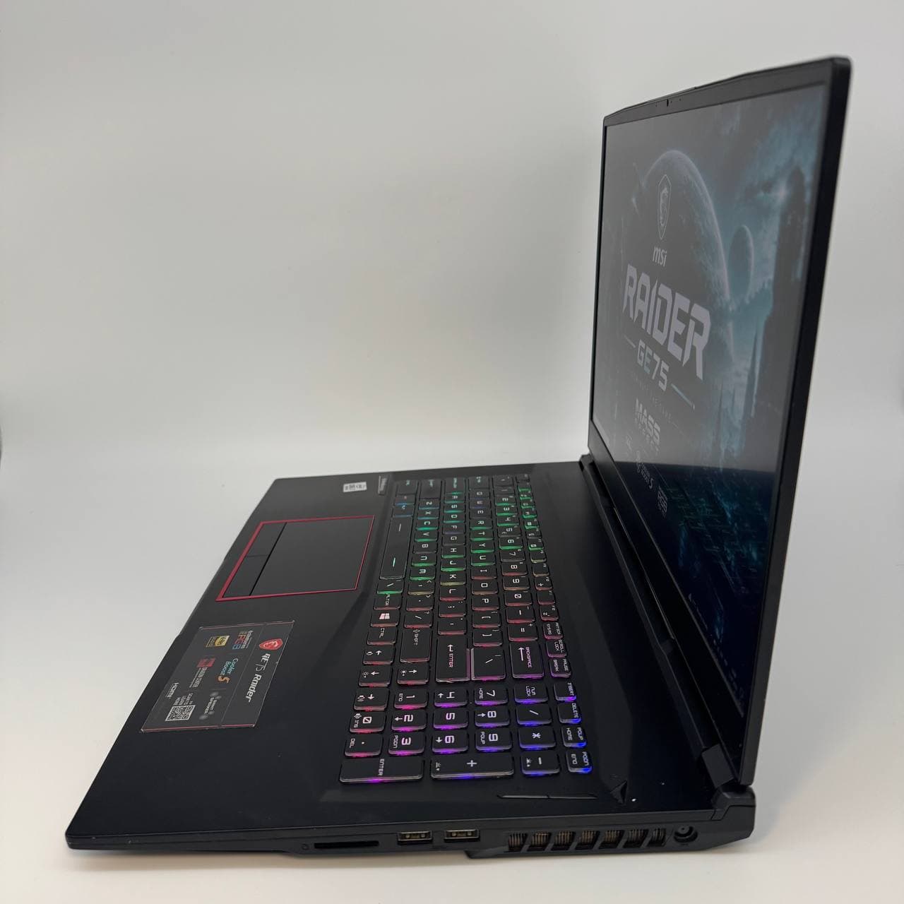 MSI Raider GE75 10SE - фото 3