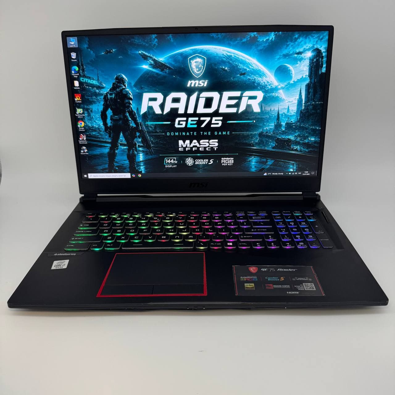 MSI Raider GE75 10SE - фото 1