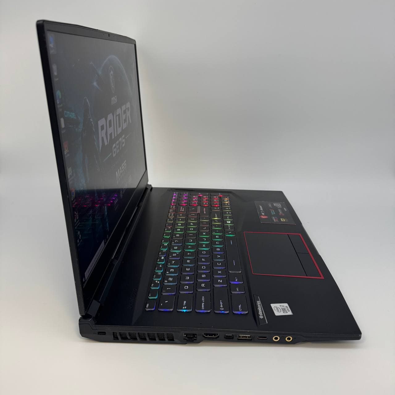MSI Raider GE75 10SE - фото 6