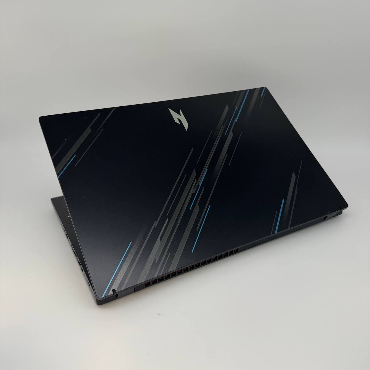 Acer Nitro V15 ANV15-51 - фото 4