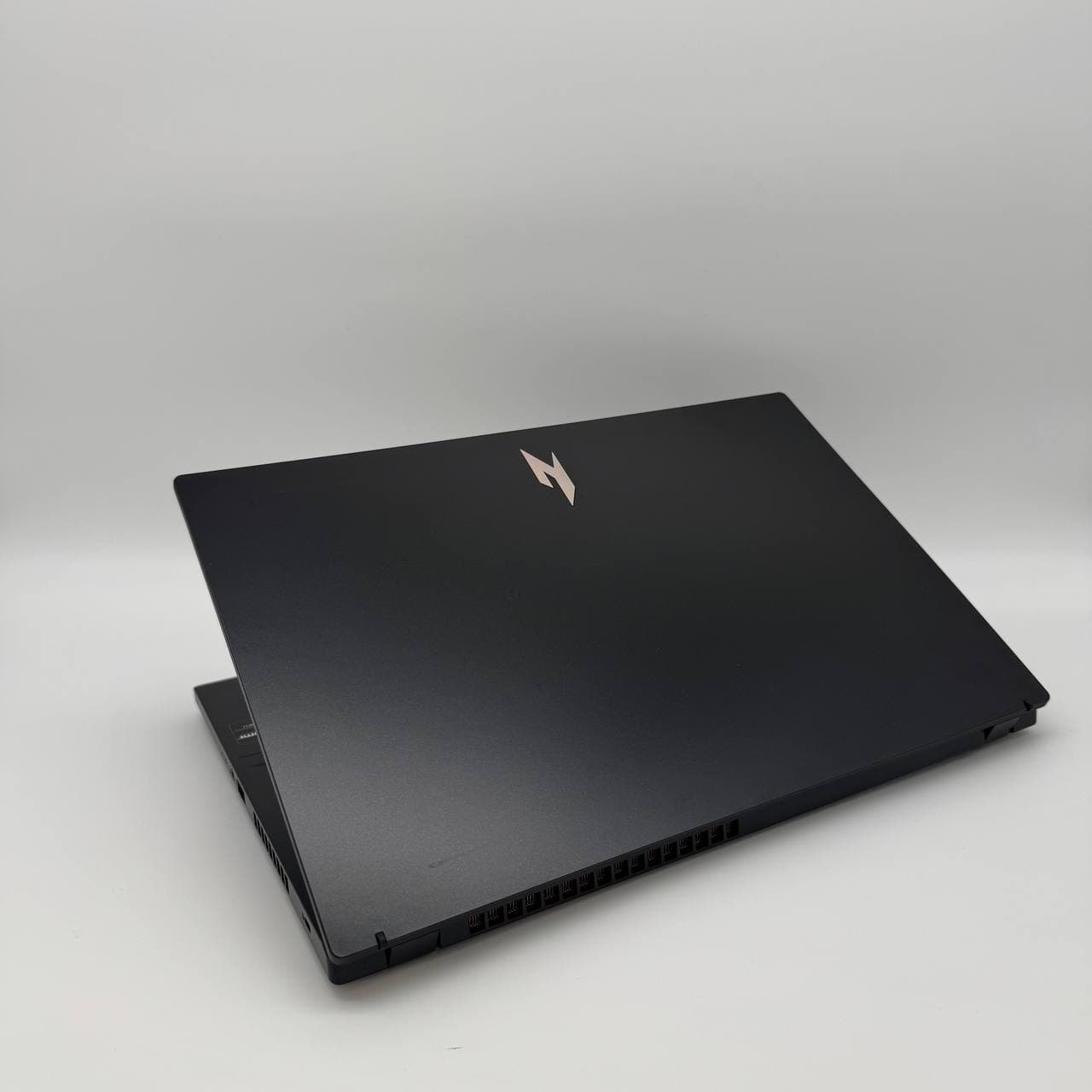 Acer Nitro V15 ANV15-41 165Hz box - фото 5