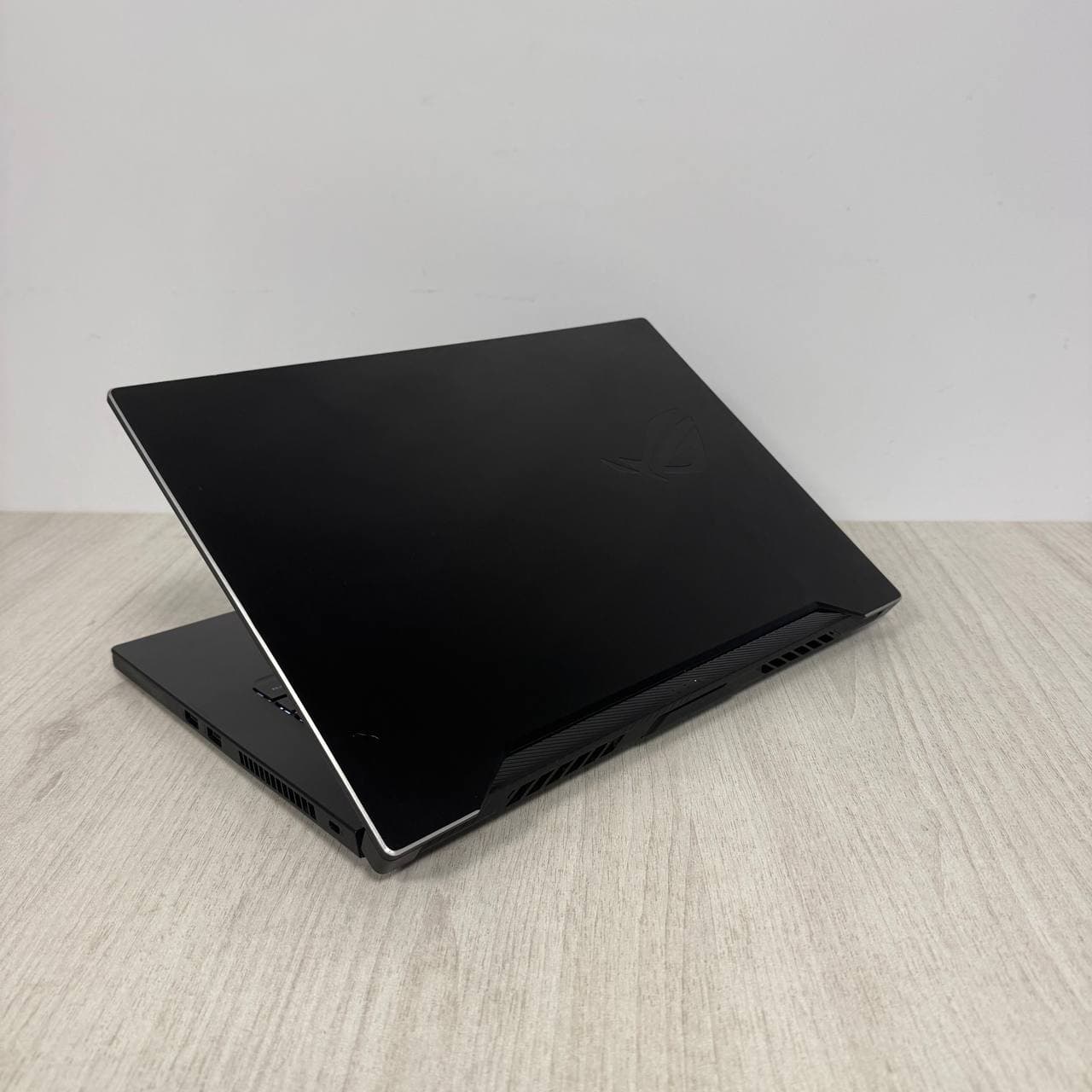 Asus ROG Zephyrus G15 GA502DU - фото 5