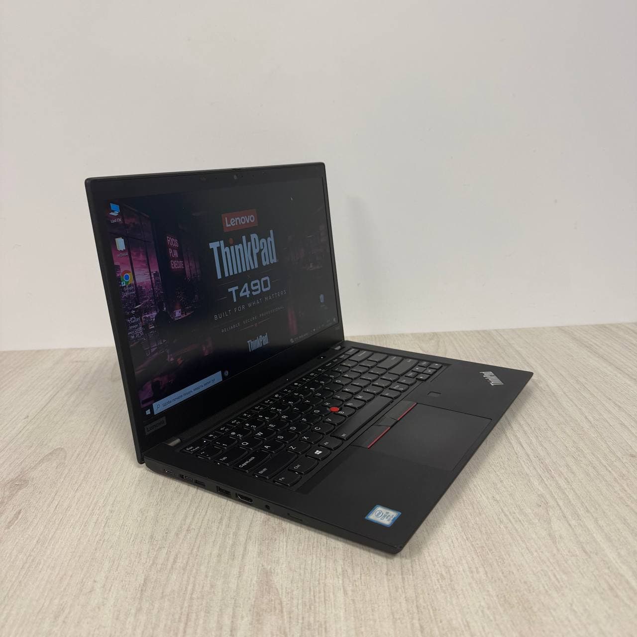 Lenovo ThinkPad T490 - фото 3