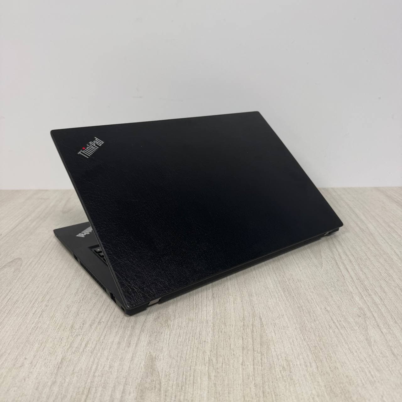Lenovo ThinkPad T490 - фото 5