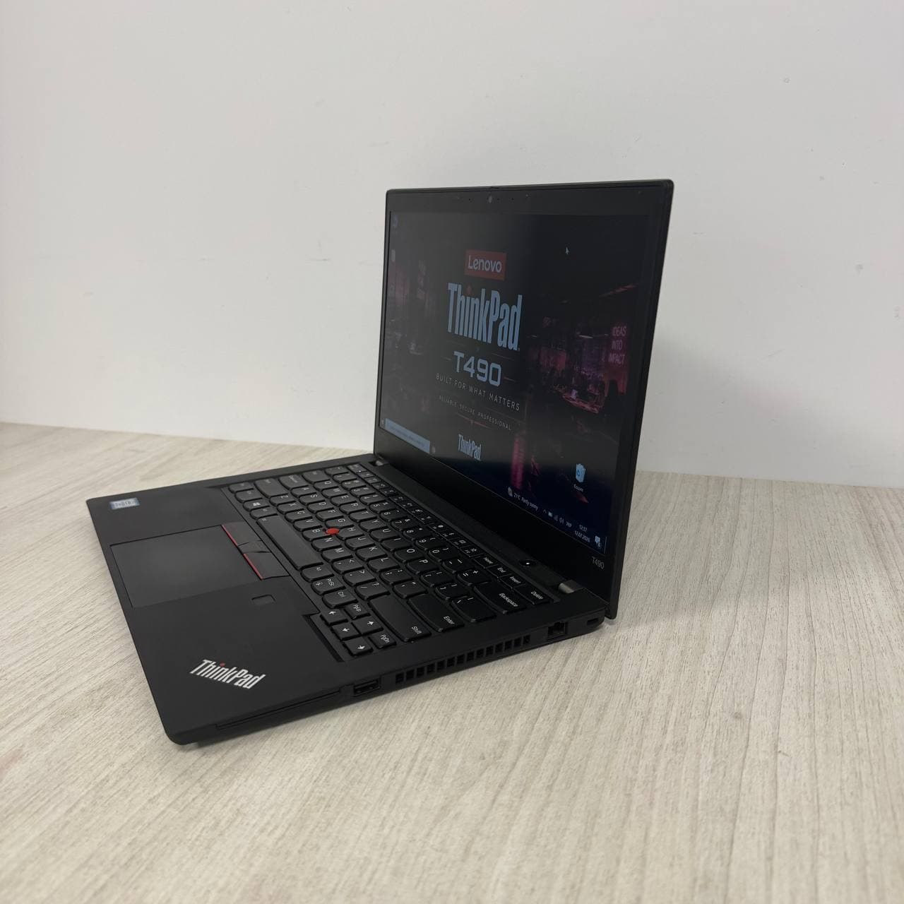 Lenovo ThinkPad T490 - фото 4