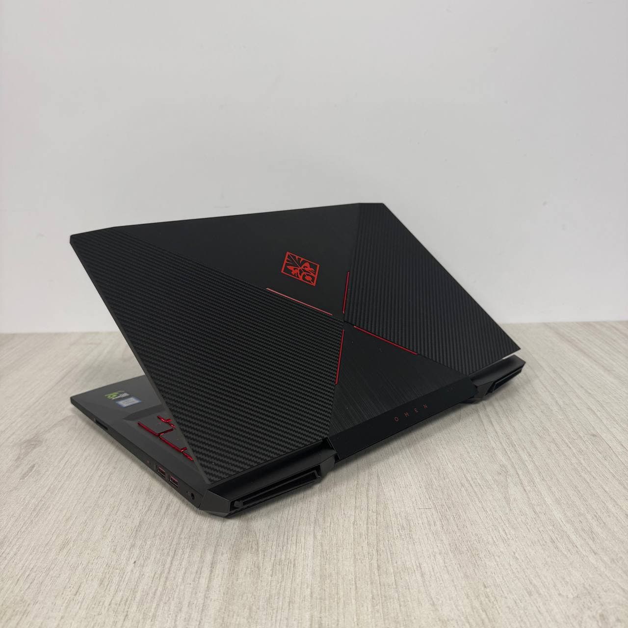 HP Omen 15-ce018dx - фото 4