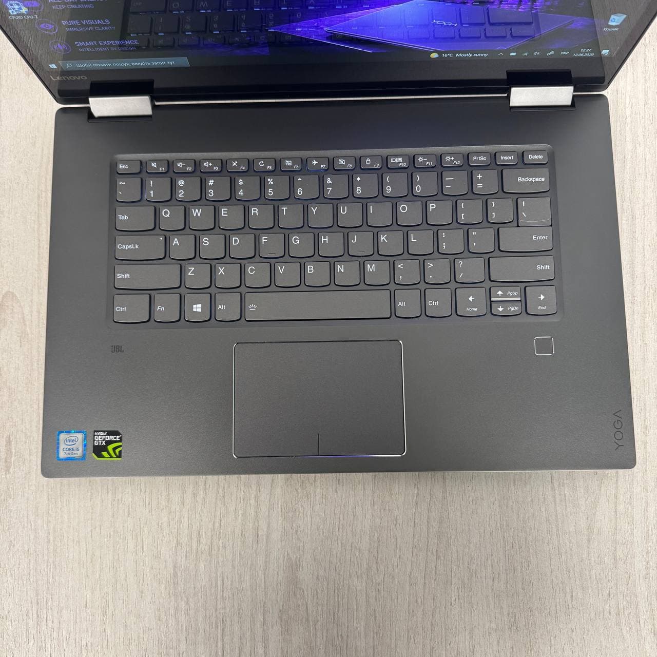 Lenovo Yoga 720-15IKB x360 Touch - фото 2