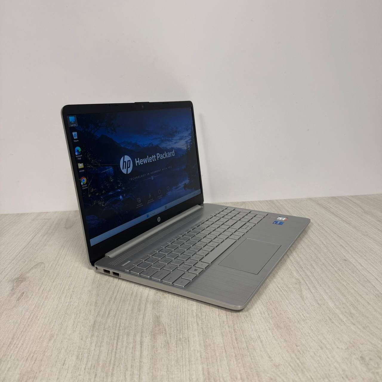 HP 15-dy2093dx - фото 2