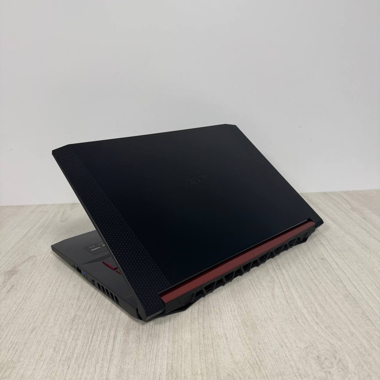 Acer Nitro 5 AN517-51 - фото 4