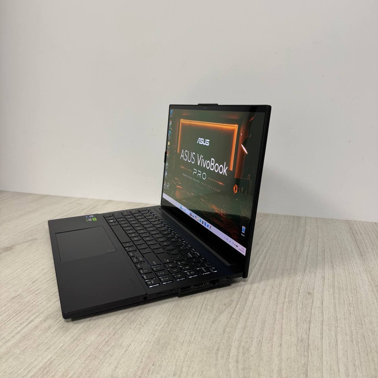 Asus VivoBook Pro 15 OLED Q533MJ - фото 4