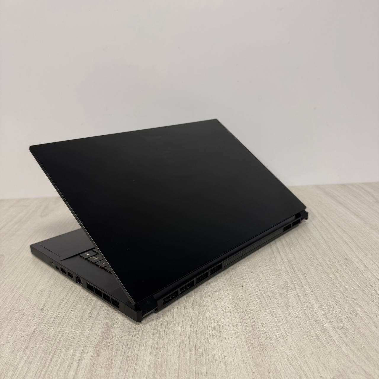 MSI GS66 Stealth 11UH - фото 4