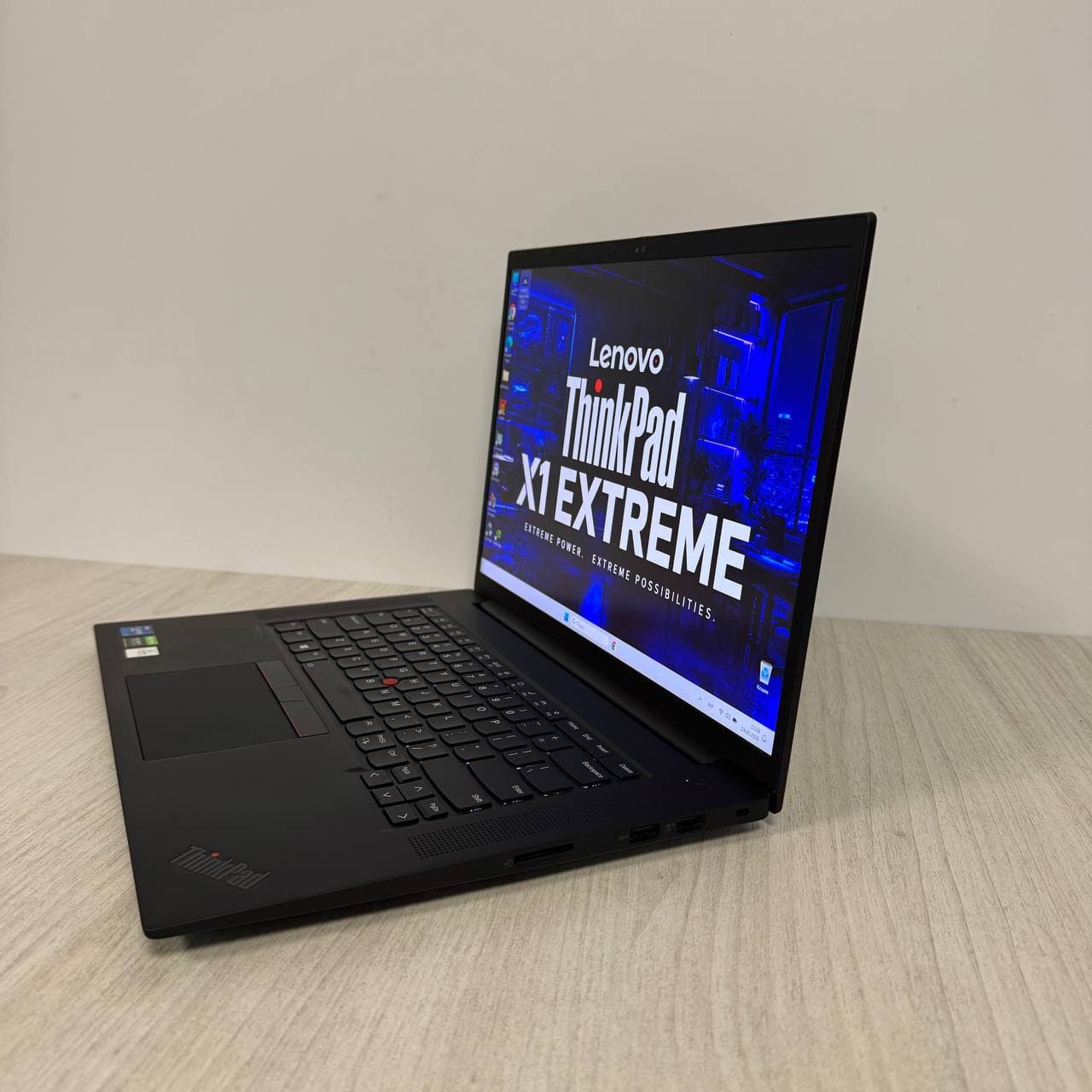 Lenovo ThinkPad X1 Extreme Gen 4 - фото 3
