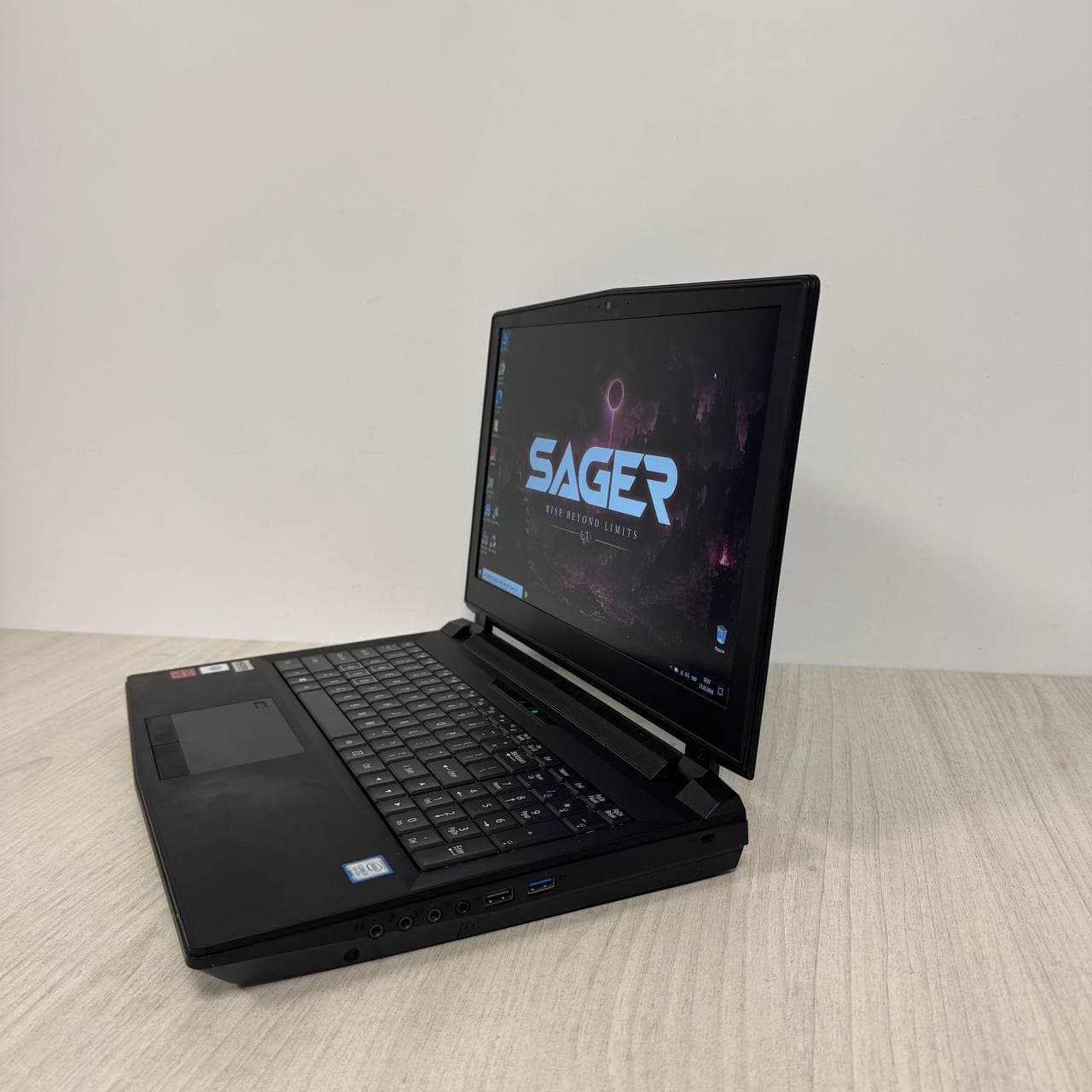 Sager P750TM1 - фото 3