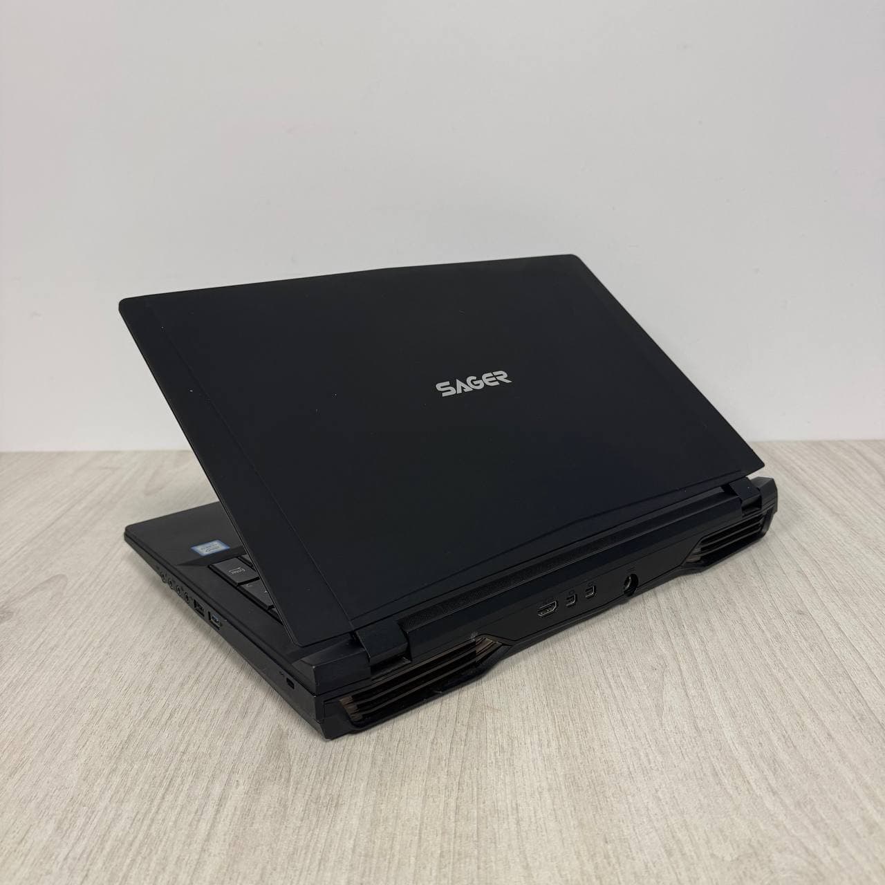 Sager P750TM1 - фото 6