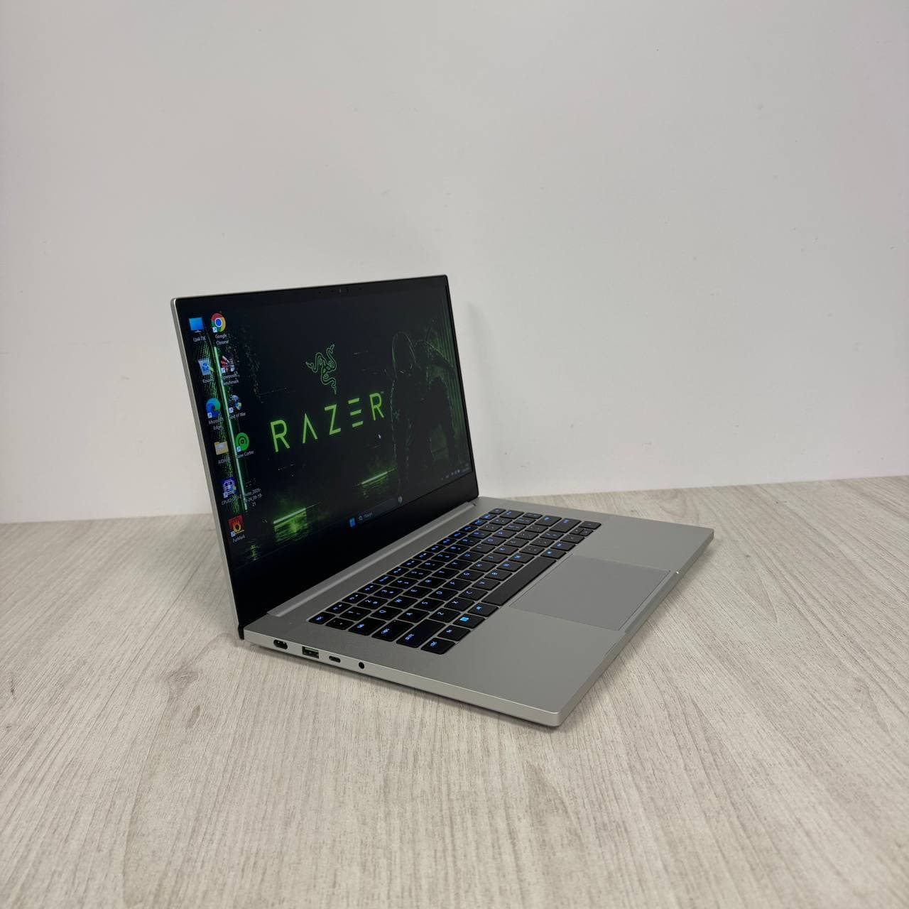 Razer Blade 14 RZ09-0427 Silver - фото 3