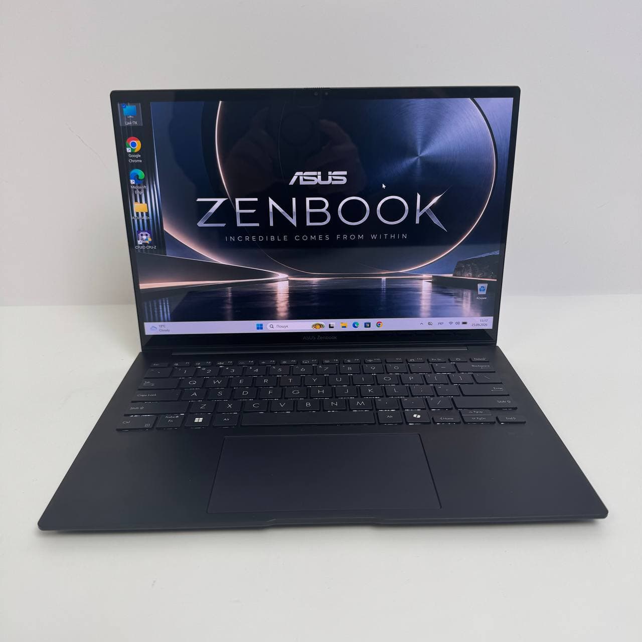 Asus ZenBook 14 OLED UM3406KA OLED Touch 14.0" FHD+ Ryzen AI 7 350 32/1.024TB