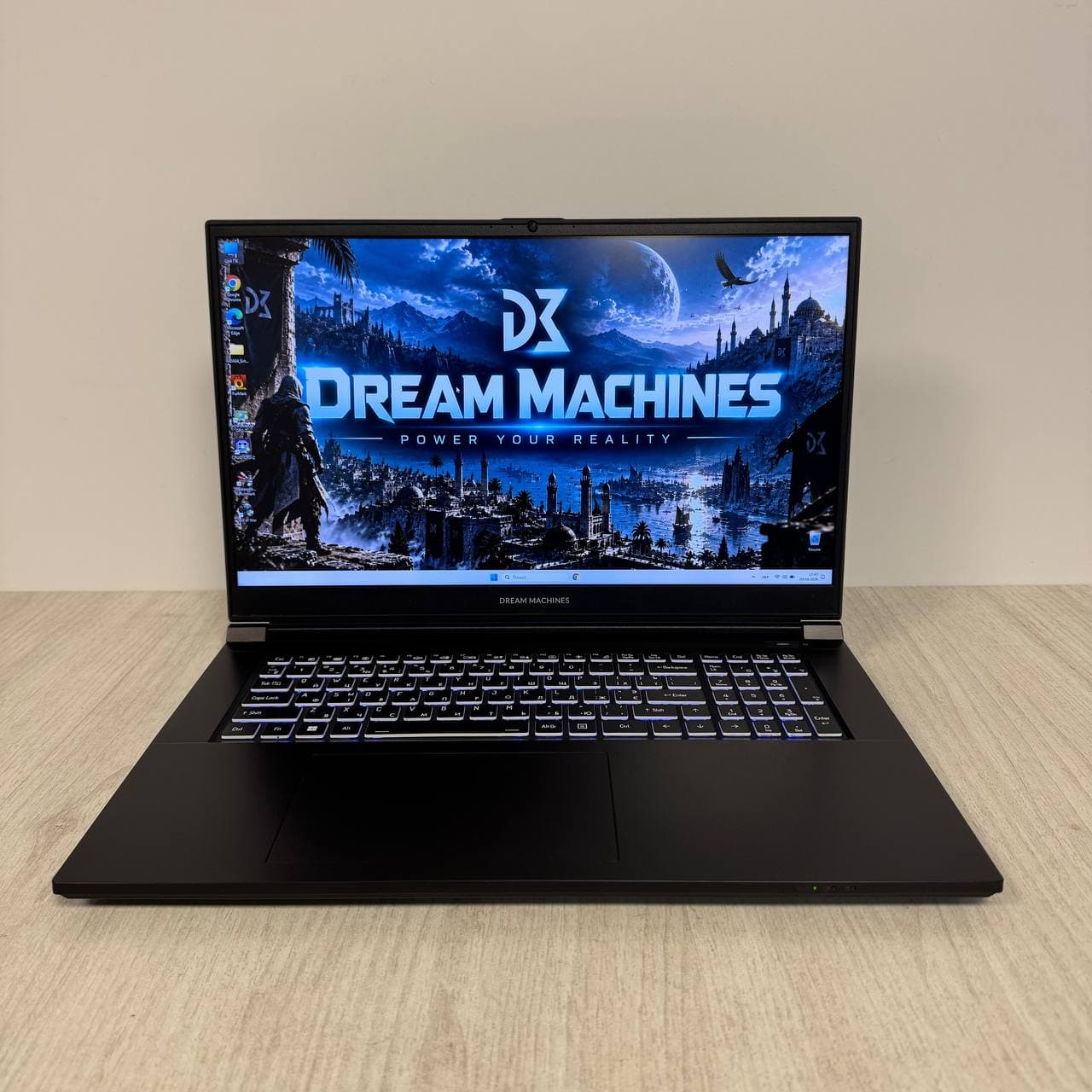 Dream Machines RG2050-17UA31 17.3" FHD 144Hz Core i5-12450H 16/1.024TB RTX 2050 4GB