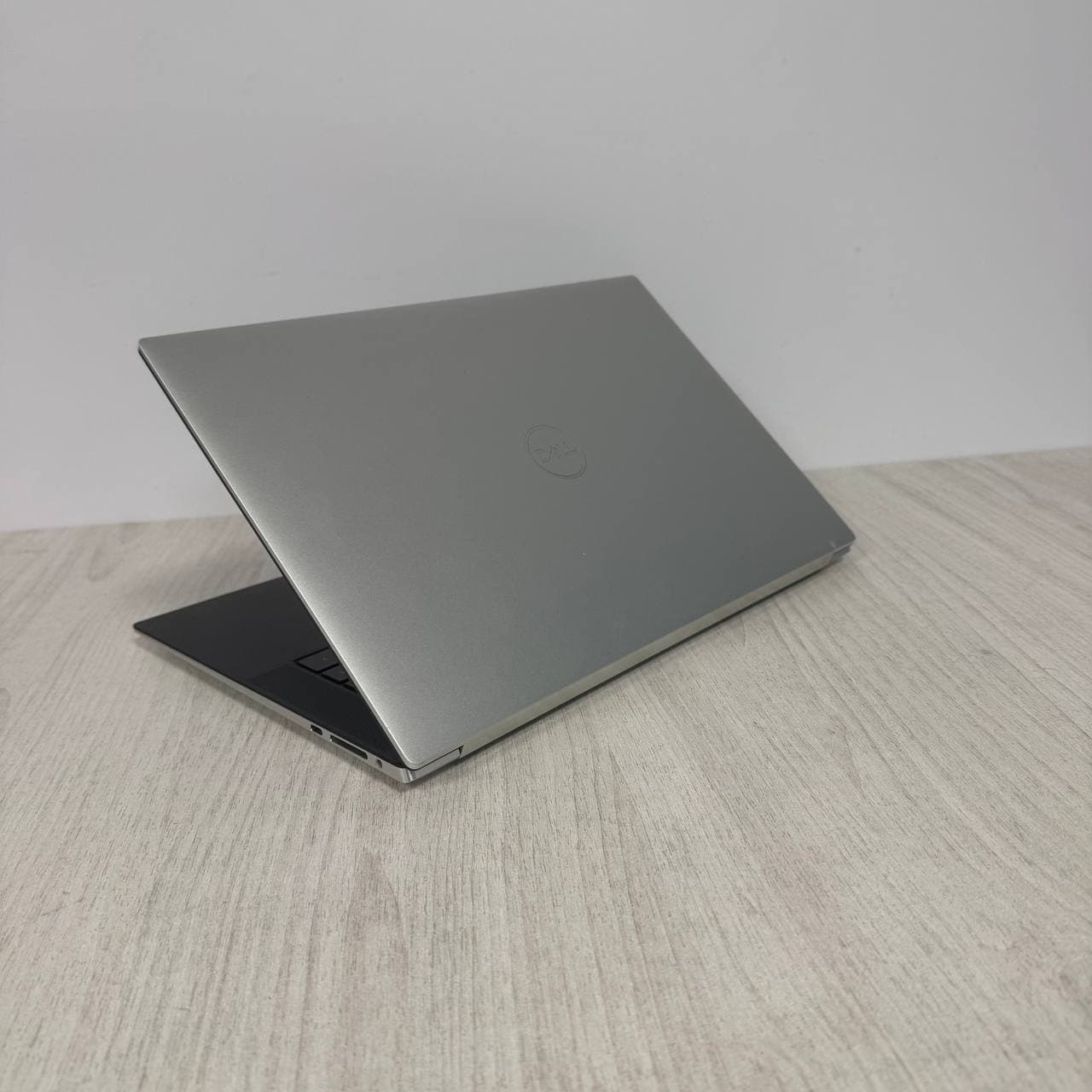 Dell XPS 9530 Touch 4K - фото 4