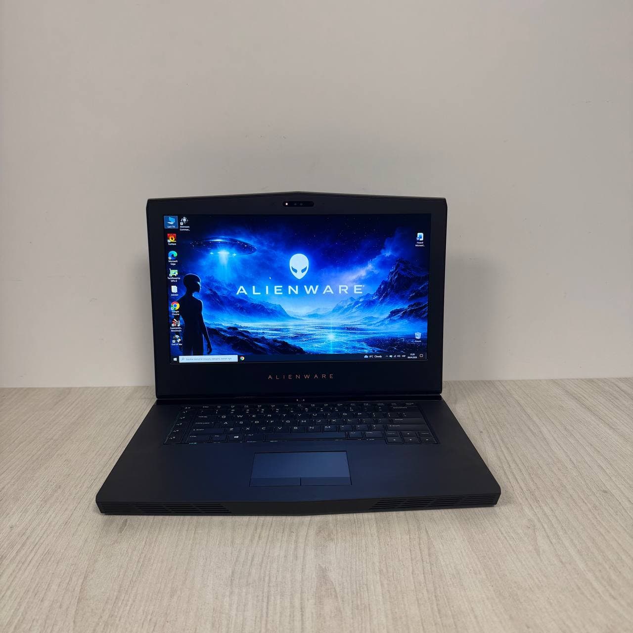 Dell Alienware 15 R3 - фото 1